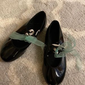 Tap shoes